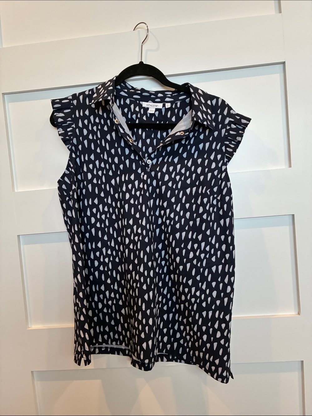 Chico's Navy and White Patterned Cap-Sleeve Button-Down Top